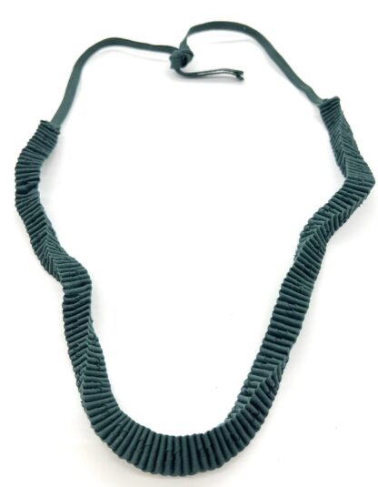 Garland Necklace (Dark Green)