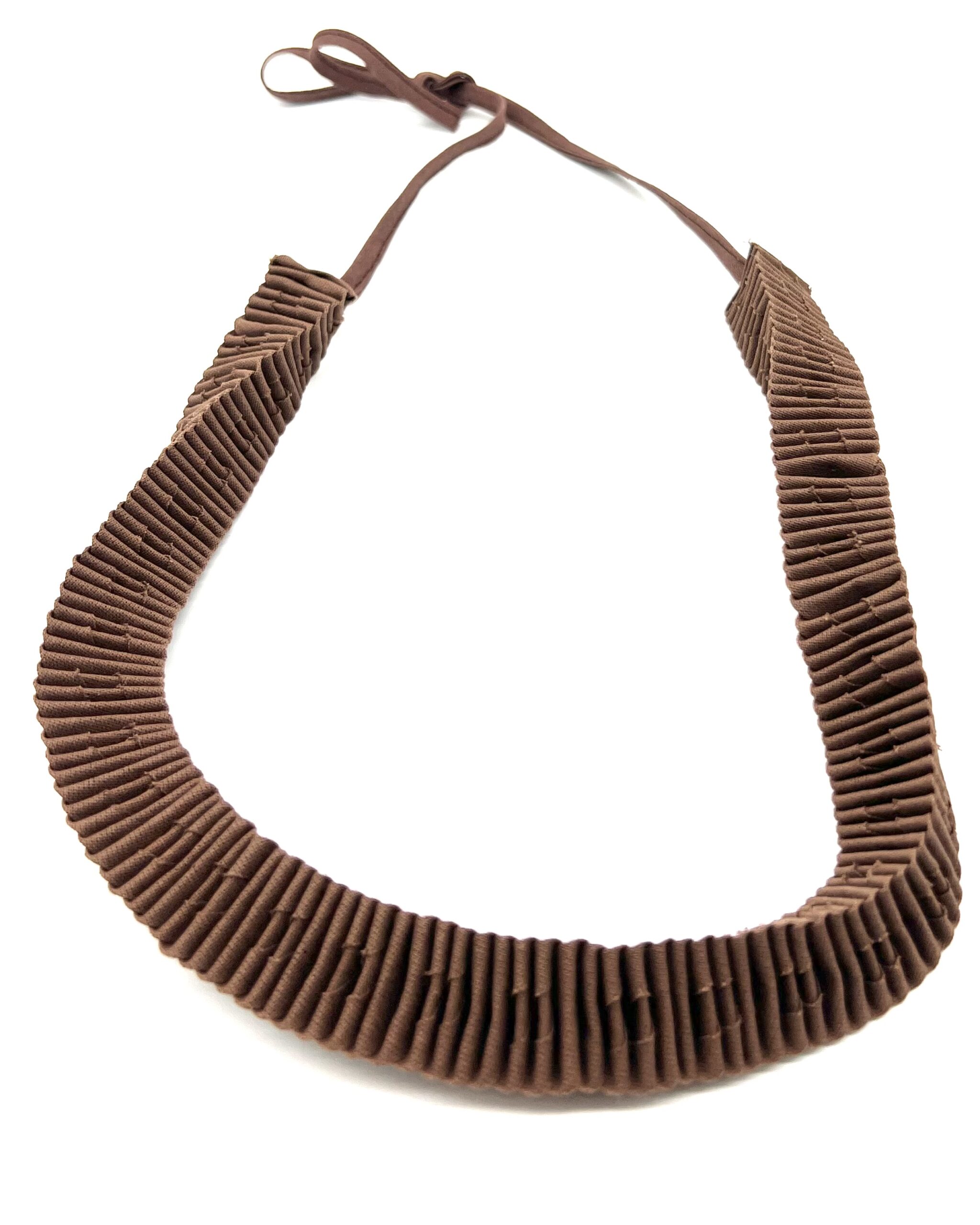 Garland Necklace (Brown)